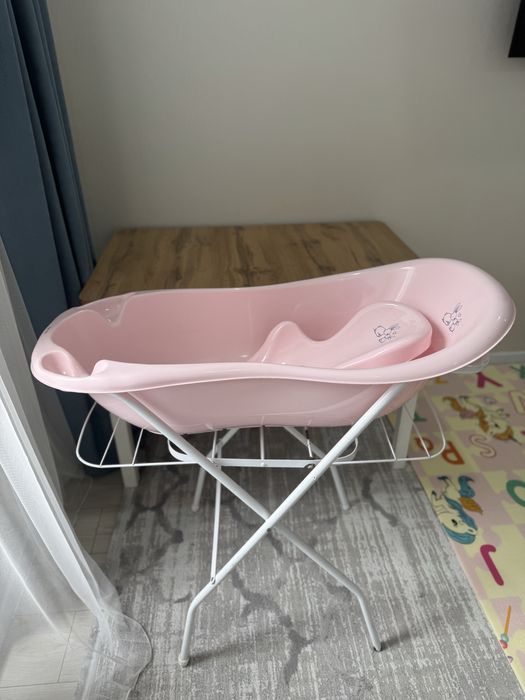 Продам детскую ванночку с горкой без подставки