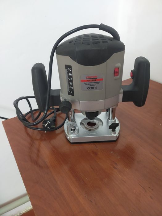 Фрезар станок вертикальный  и лобзик