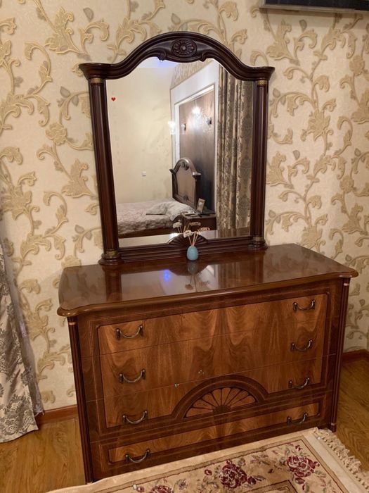 Спальный гарнитур