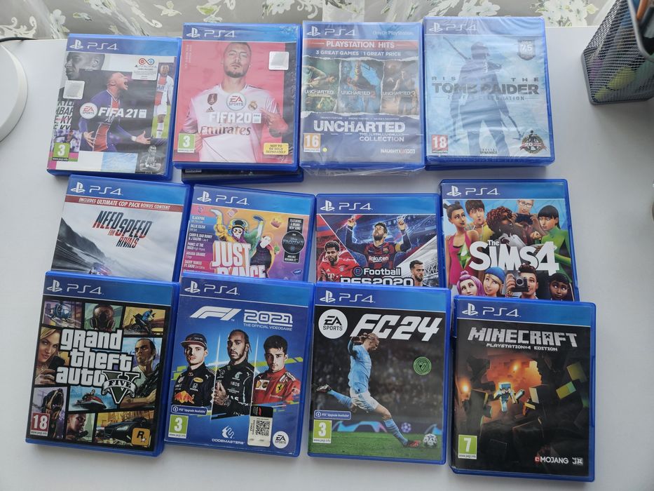 Ps4 + джойстик + 15 игри.