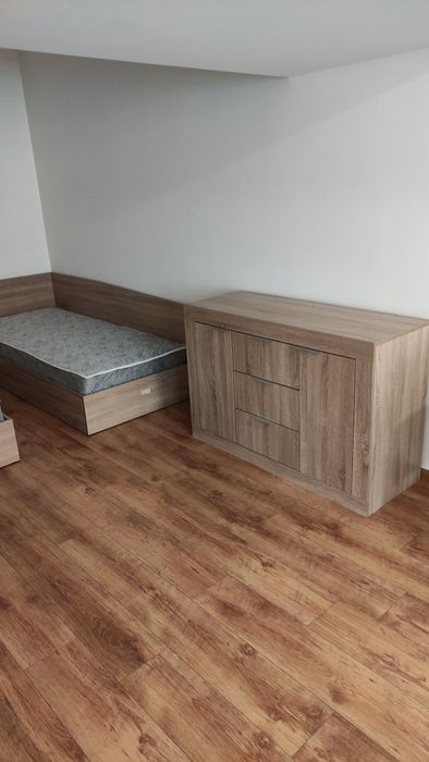 Дава се под наем Едностаен апартамент в Благоевград, Идеален център - 30 кв.м за 255 € - Снимка #2