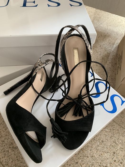 GUESS сандали