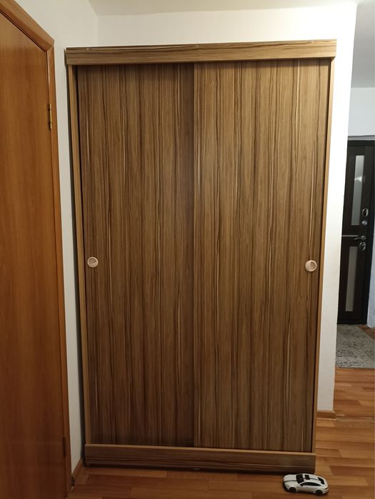 Продам прихожую хорошую