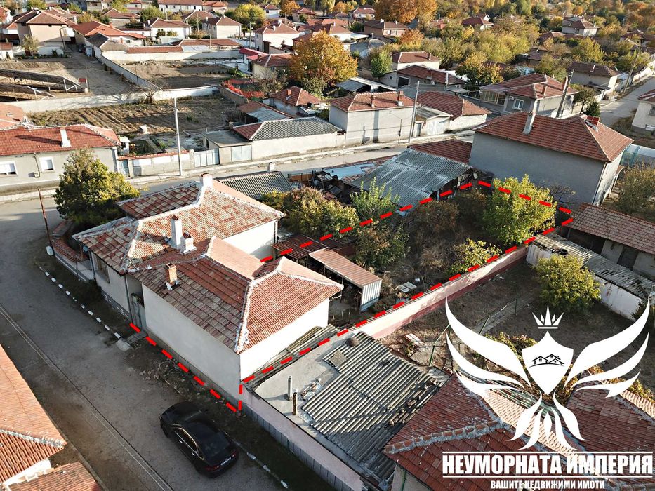 Двуетажна вила/къща 80РЗП в 400кв.м двор в с.Дълбок Извор