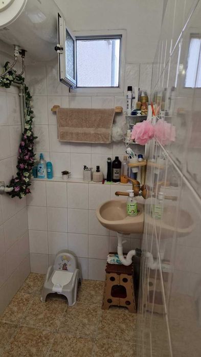 Продава се Етаж от къща в Пазарджик, Изток - 200 кв.м за 400 €/кв.м - Снимка #10