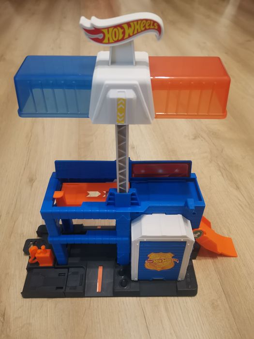 Pista Hotwheels Turnul Politiei Jhl74