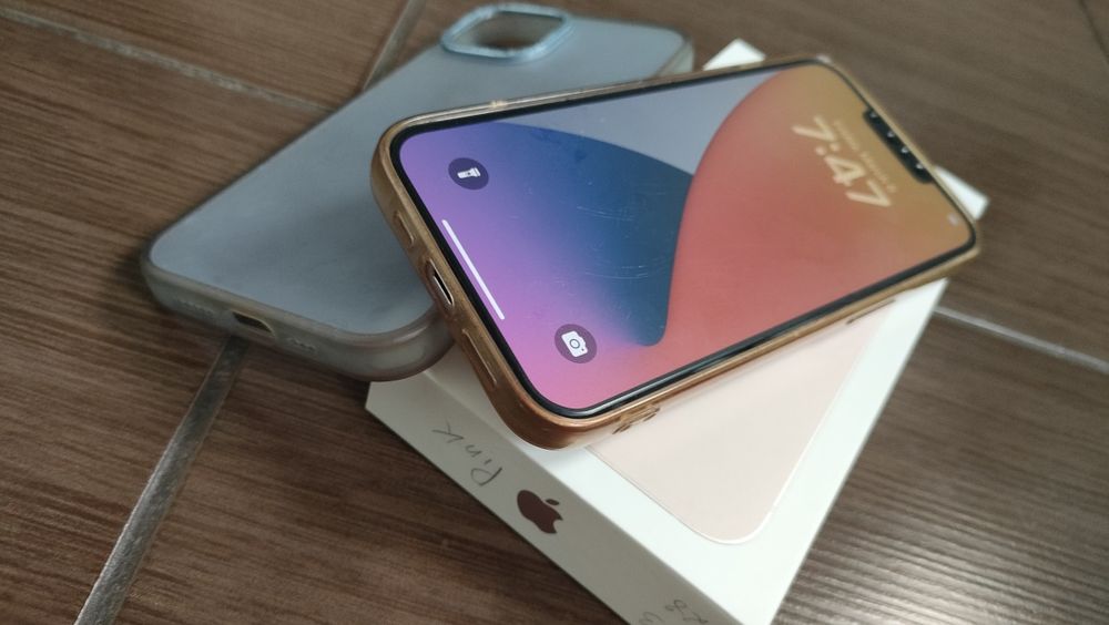 iPhone 13, 128 GB, с коробкой документами