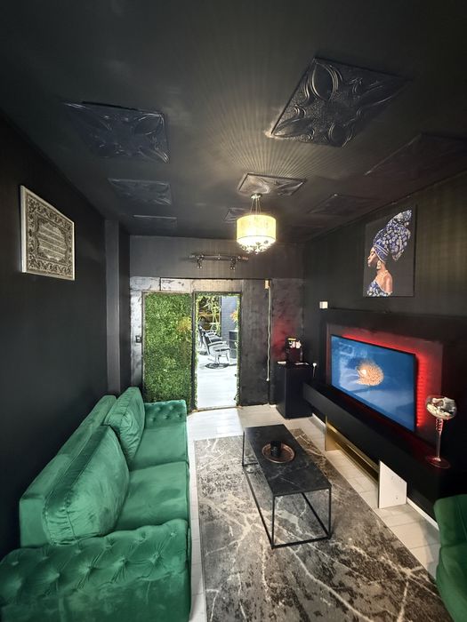 Vand salon barber shop