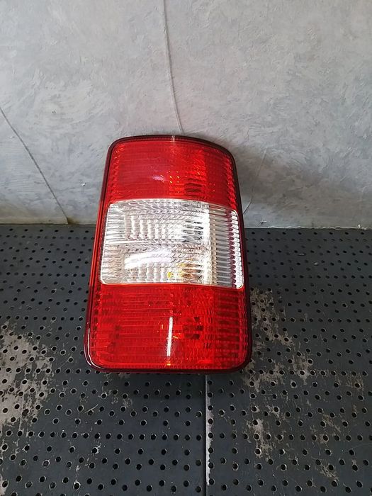 Stop tripla lampa dreapta vw caddy 3 2k 2k0945112a