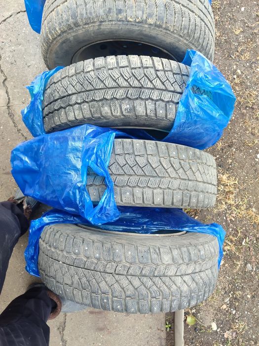 Продам резину  195/65 r 15