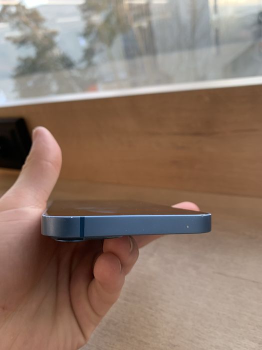 Продам айфон  13