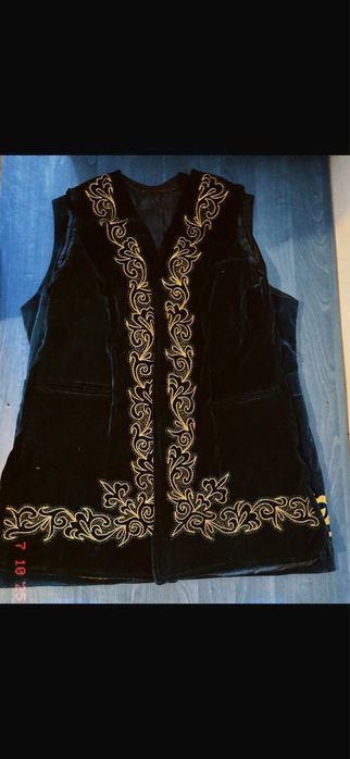 Продам национальные жилетки