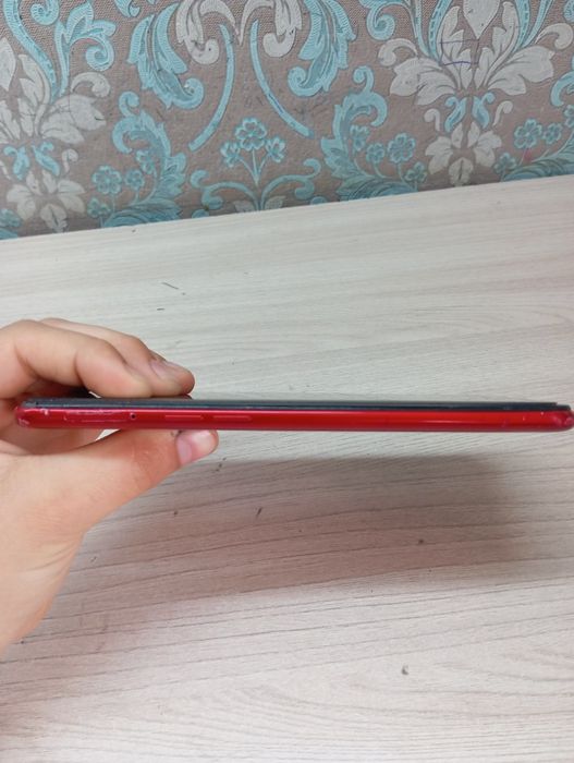 Продам телефон Самсунг а10s.