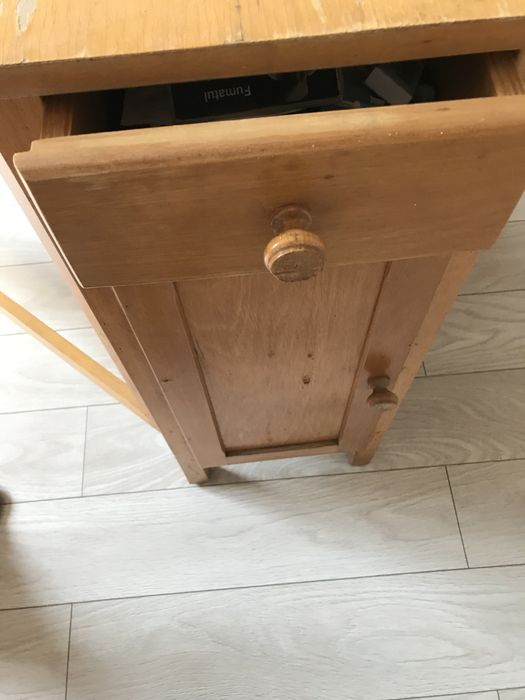 Masa extensibila și 2 scaune pliabile