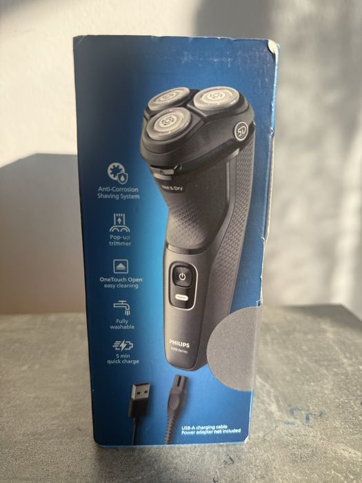 aparat de ras electric  shaver braun  series 3000