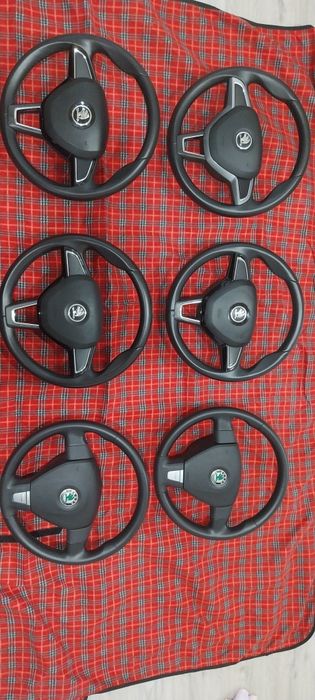 Vând Volane Passat CC, B7, Golf 6, 7,  Audi