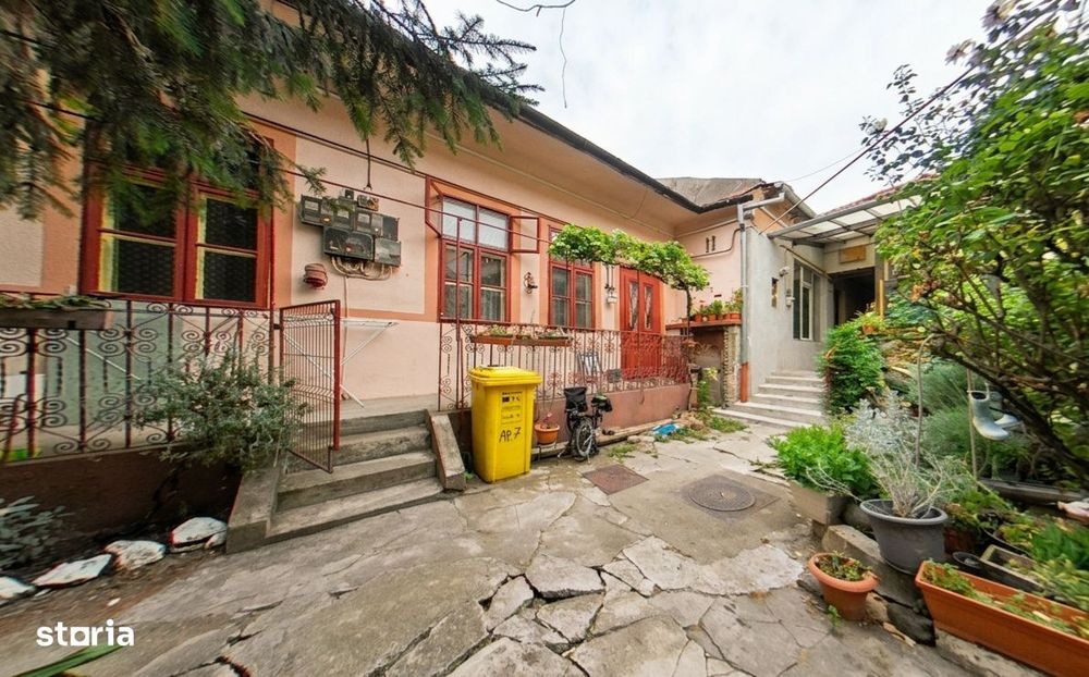 Apartament cu 2 camere in centrul Aradului, la curte comuna