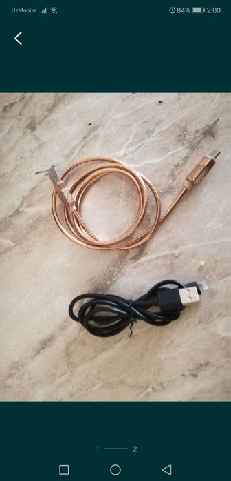 Кабели для зарядки.