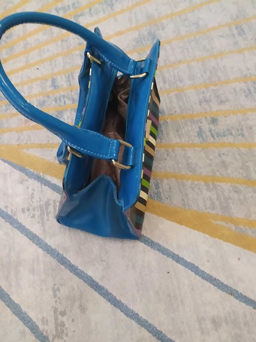 Сумочка женская продам