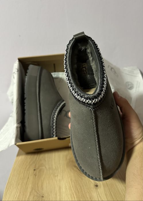 Ugg Tazz Grey.