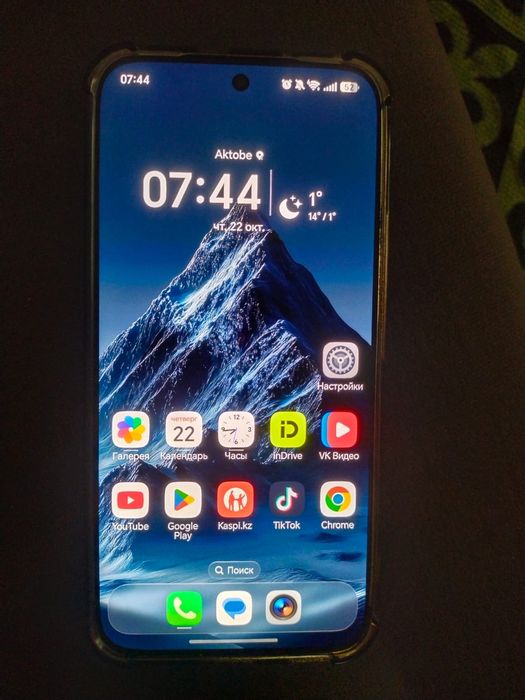 Телефон HonoR 400.