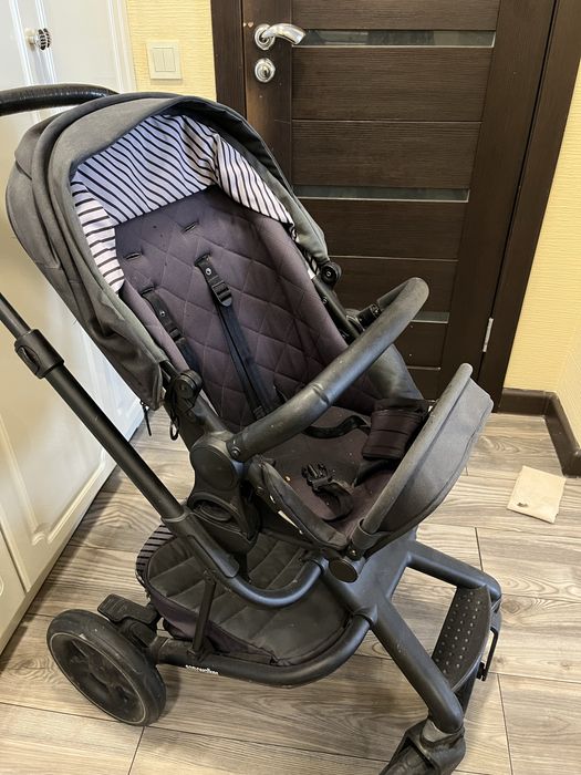 Продам детскую коляску б/у Easywalker