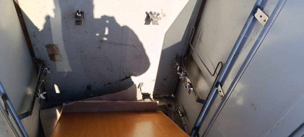 Метален шкаф за кислород