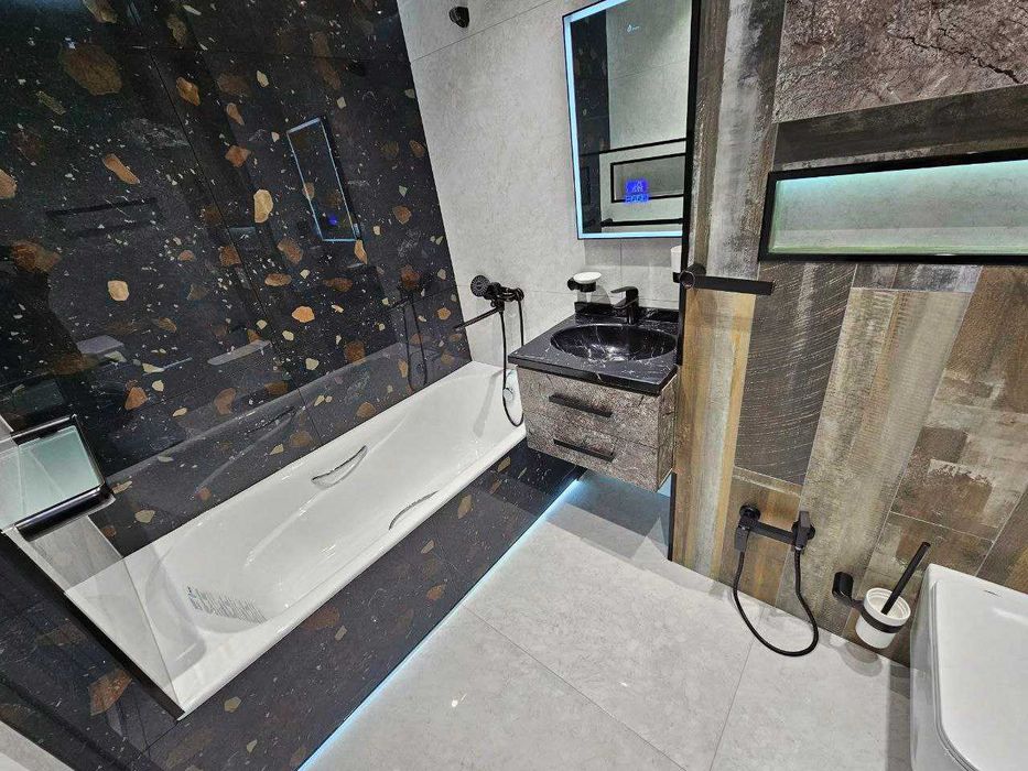 Улица Тараса Шевченко! Сдается 4-х комнатная квартира!