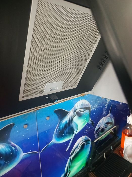 Продам вытяжку .