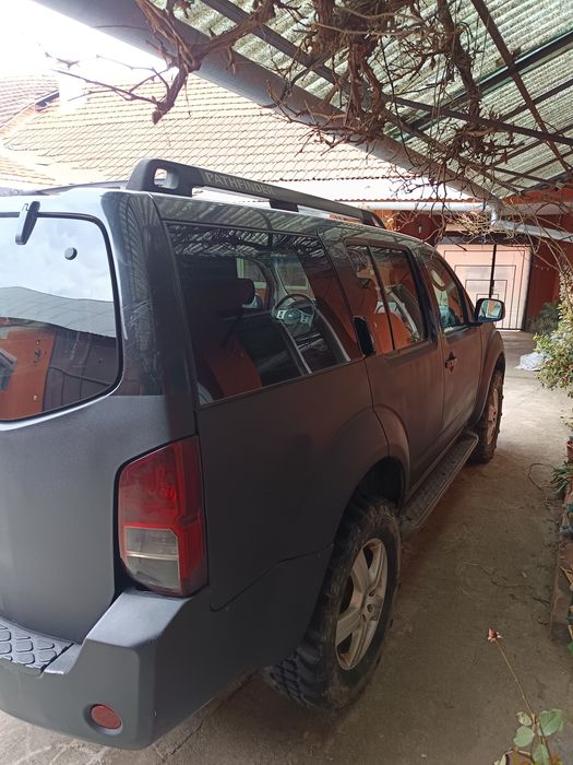 Nissan pathfinder