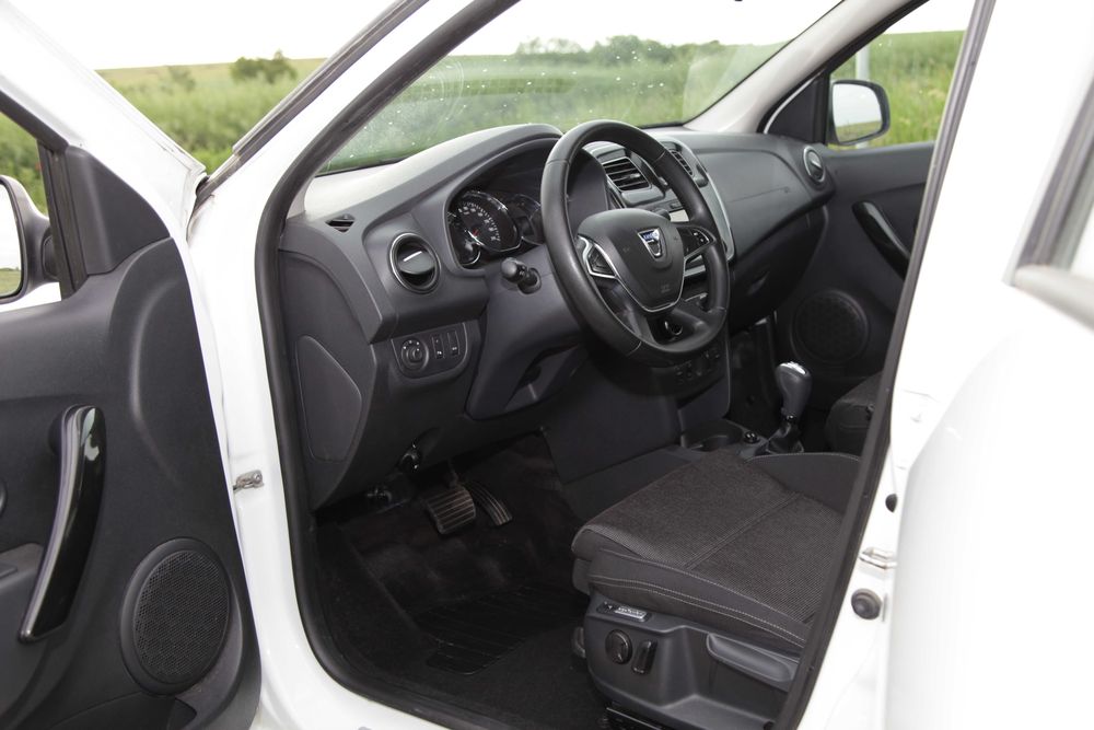 Sistem adaptare scaune de VW Passat B8 pe Logan Duster Sandero
