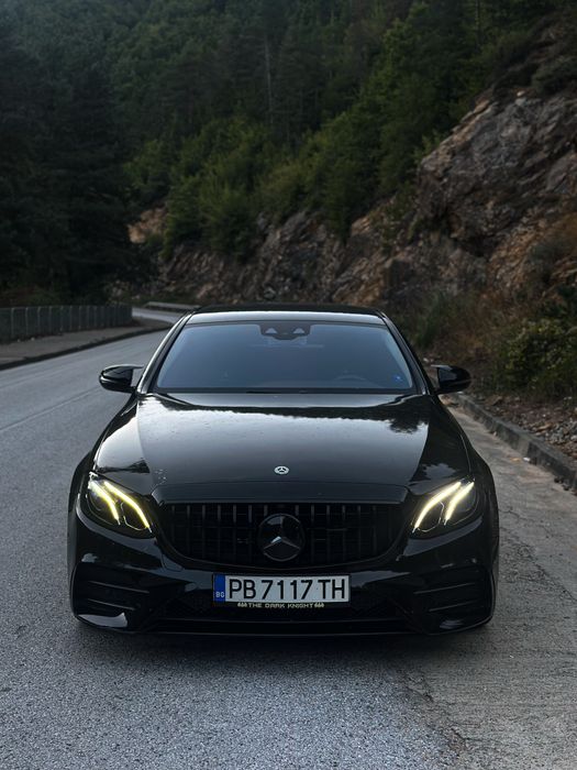 Mercedea-Benz E220