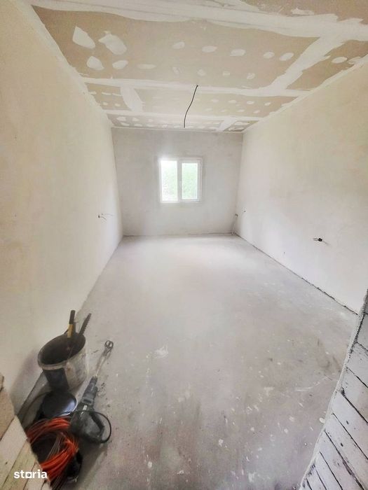 Vindem casa in localitate Lumina