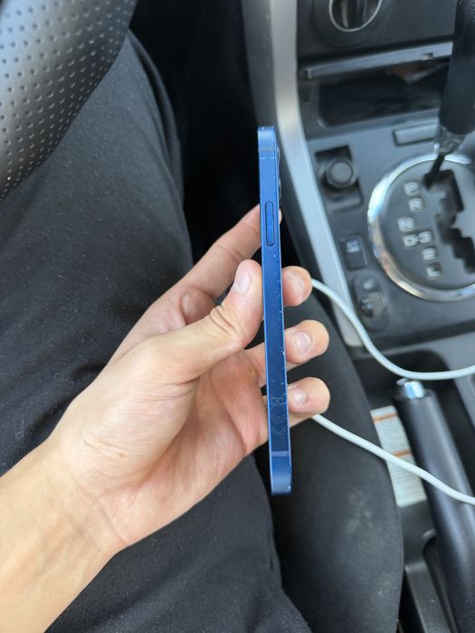 Iphone 12 64gb.