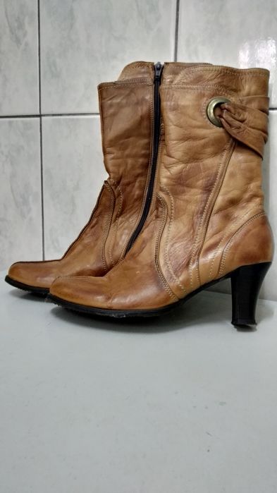 Дамски ботуши от естествена кожа номер 35