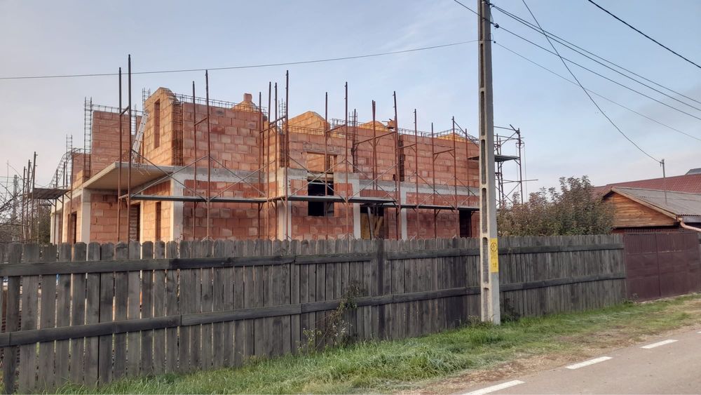 Echipa de constructii construim case de la 0 !