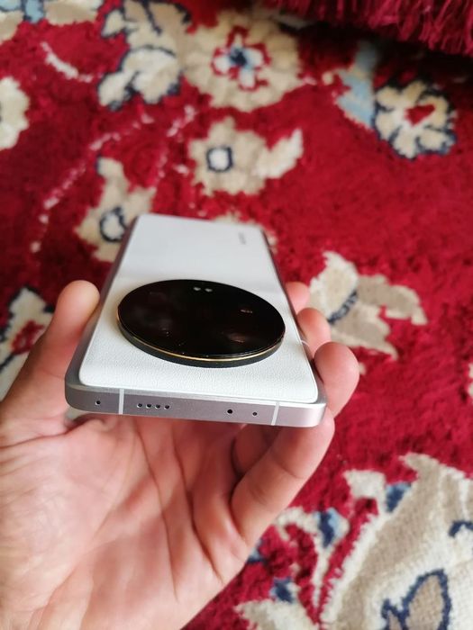 Xiaomi Mi 13 ultra sotiladi.