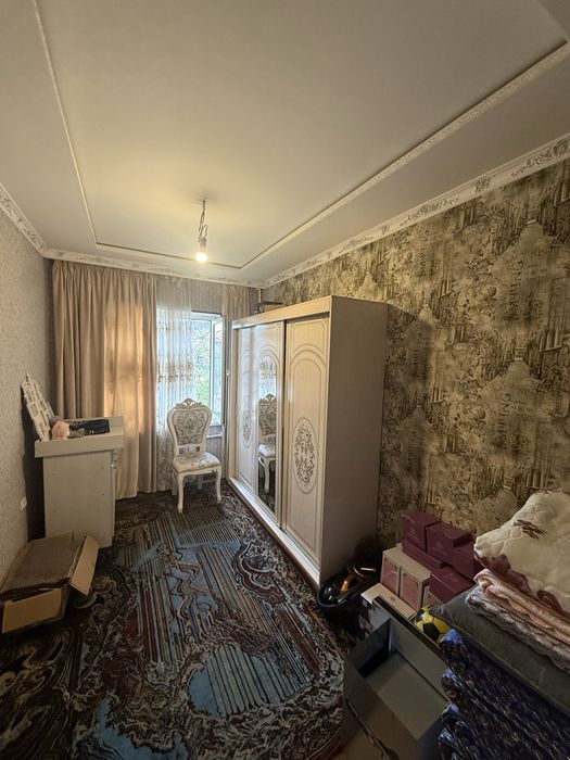 Продам квартиру Водник центр Автасалон Бектемир 77 серия 4 комнат евро