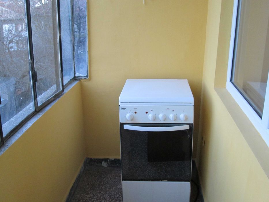 Дава се под наем Тристаен апартамент в Видин, Център - 120 кв.м за 280.5 € - Снимка #15