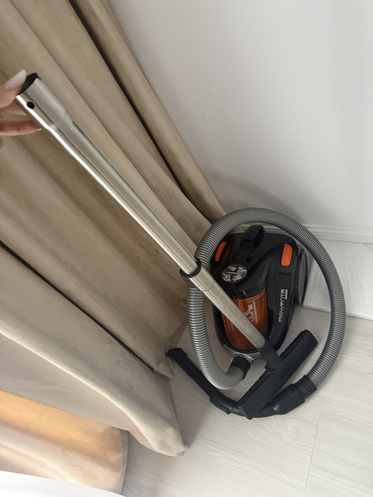 Aspirator fara sac ROWENTA Compact Power Cyclonic