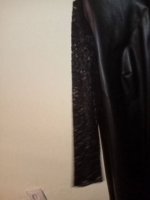 Продам  платье чёрное новое