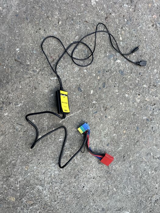Interfață USB si Aux-In pentru playere gama VAG