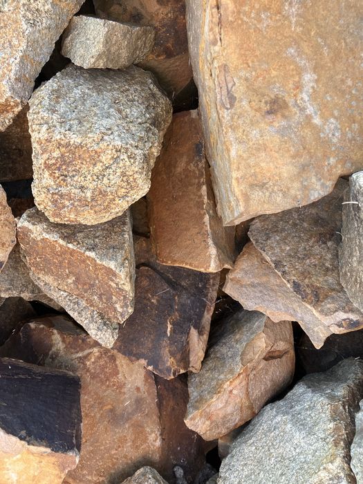 Vând piatră de codru, aprox. 20 tone