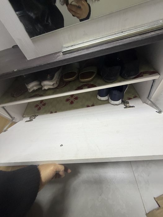 Продам шкаф в прихожую