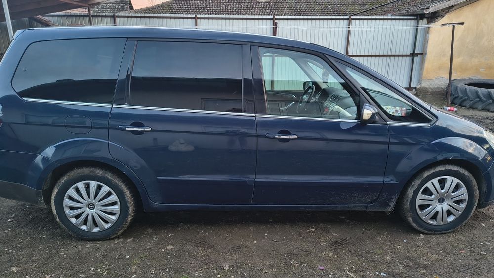 Vând Ford Galaxy 2.0D