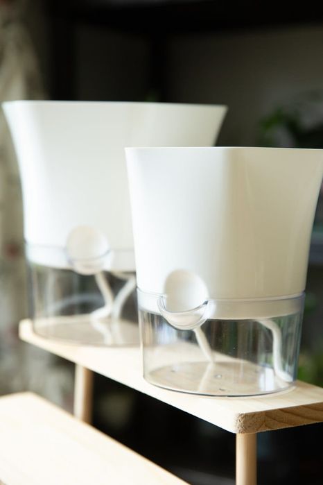 Кашпо с автополивом