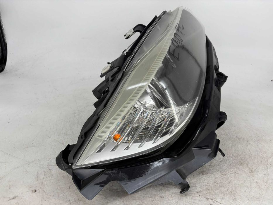 Far dreapta Bmw Seria 3 E90 facelift an 2010