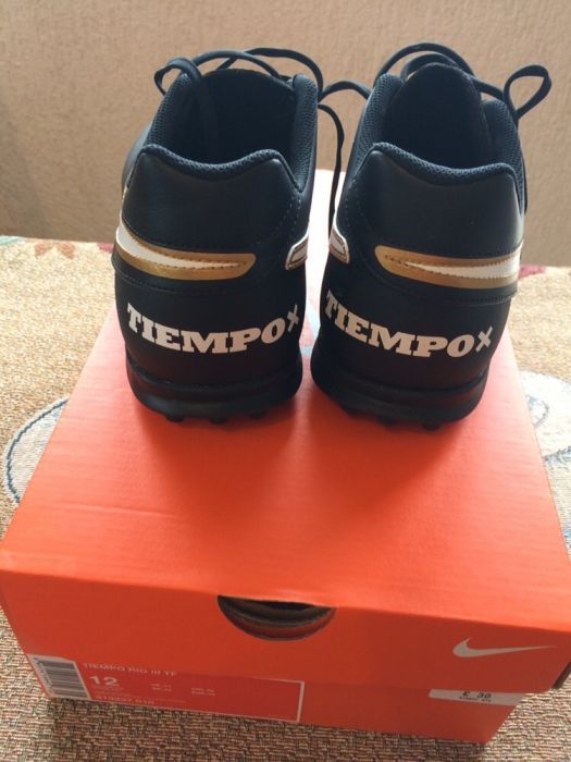 Продавам оригинални маратонки NIKE