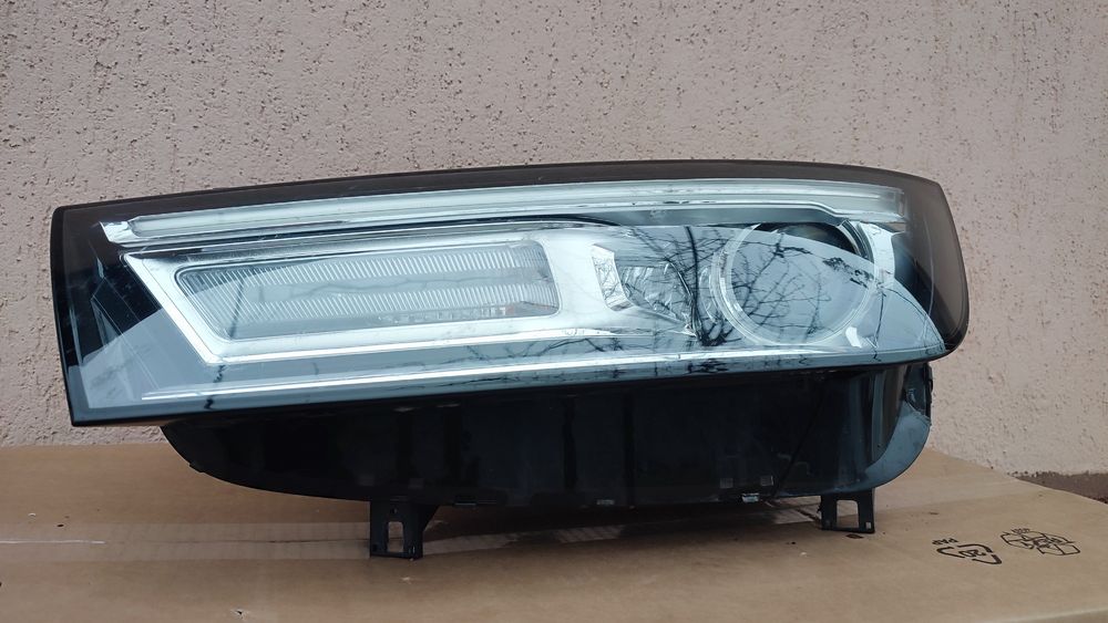 Far stg Audi Q5  model 2018 80