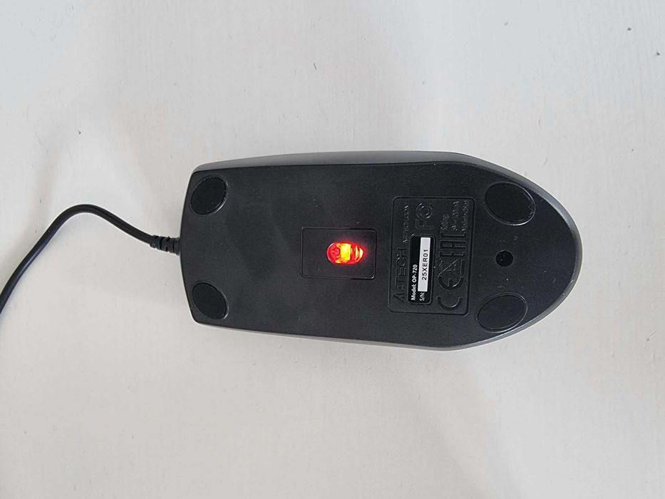 Vand 3 mouse-uri, 2 wireless si unul cu fir USB, OPTIC